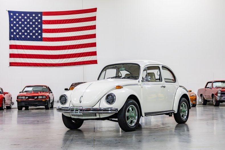 Coupe in Plainfield, United States 1 - 18594756