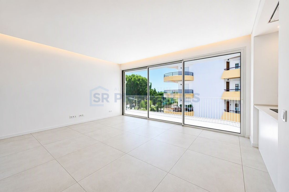 Apartment in Vilamoura, Quarteira, Algarve 1 - 18438123