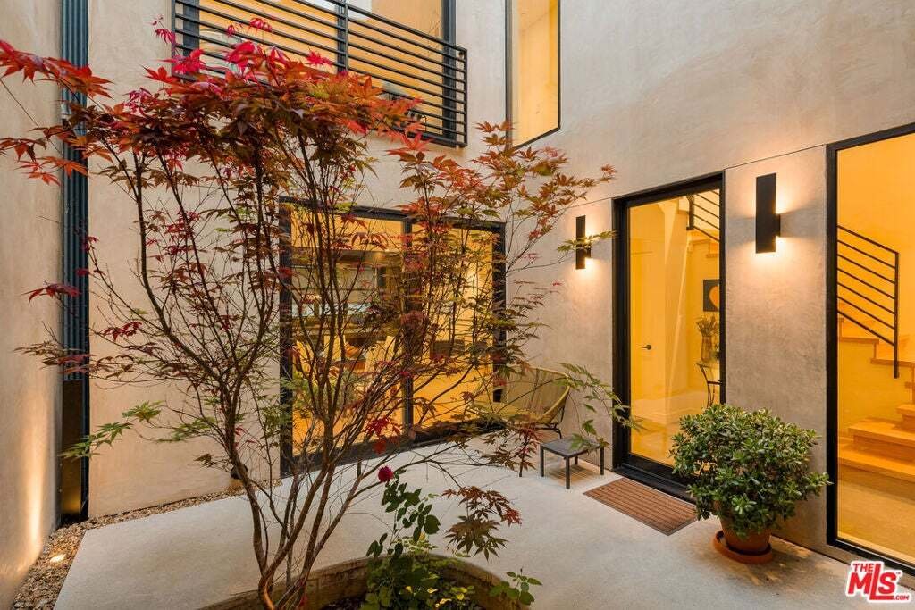 House in Los Angeles, California, United States 5 - 18594414