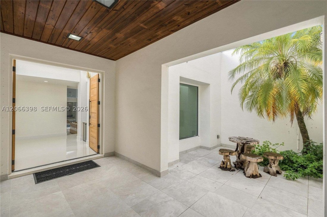 House in Hialeah, Florida, United States 3 - 18594199