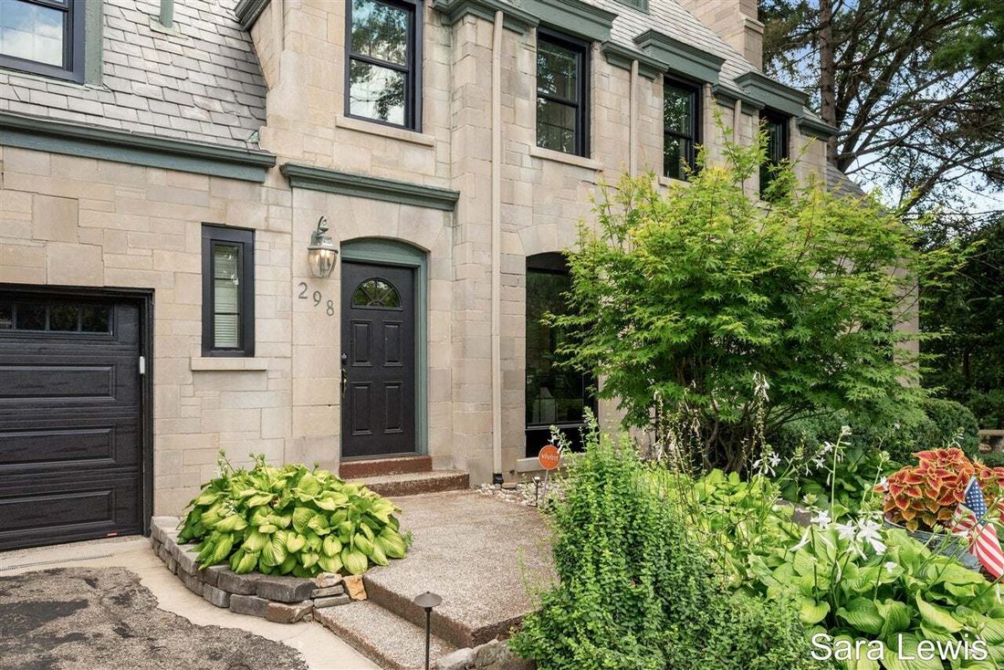House in East Grand Rapids, Michigan, United States 5 - 18594551
