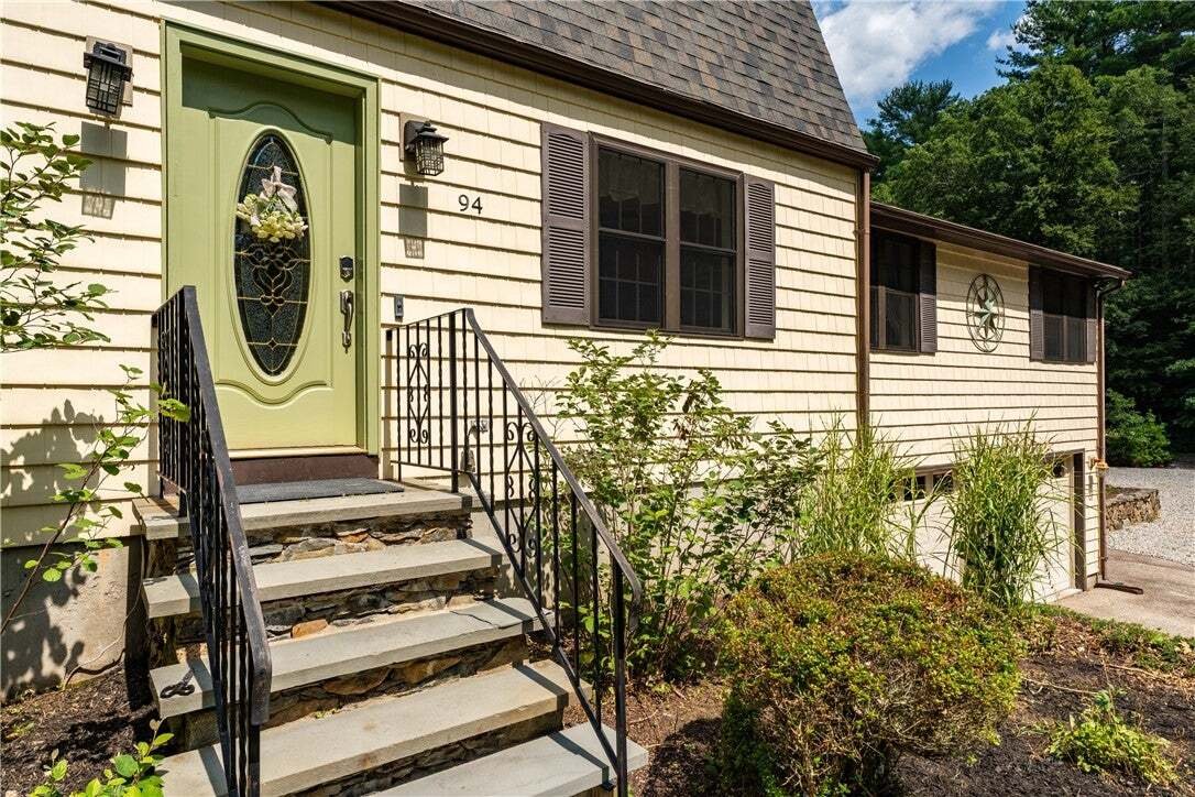 House in Coventry, Rhode Island, United States 2 - 18594169
