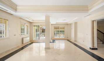 Villa in San Pedro de Alcantara, Andalusia, Spain 1