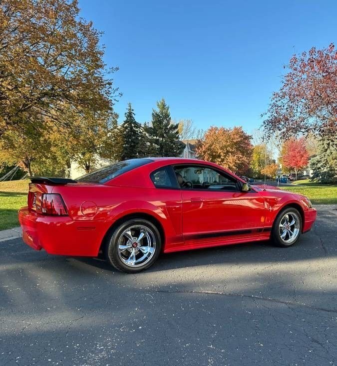 Coupe in Glendale, United States 4 - 18594683