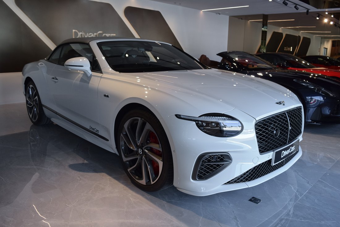 Cabriolet in Cardedeu, Catalonia, Spain 3 - 17292818