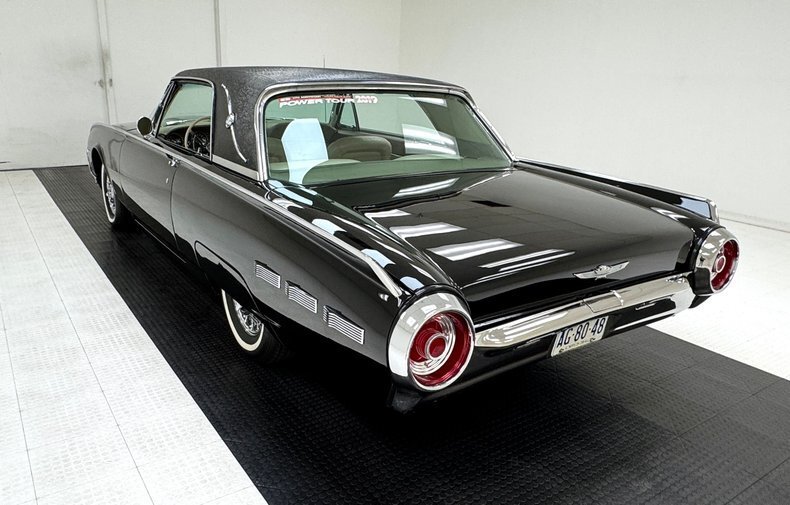 Coupe in Morgantown, United States 3 - 18594904