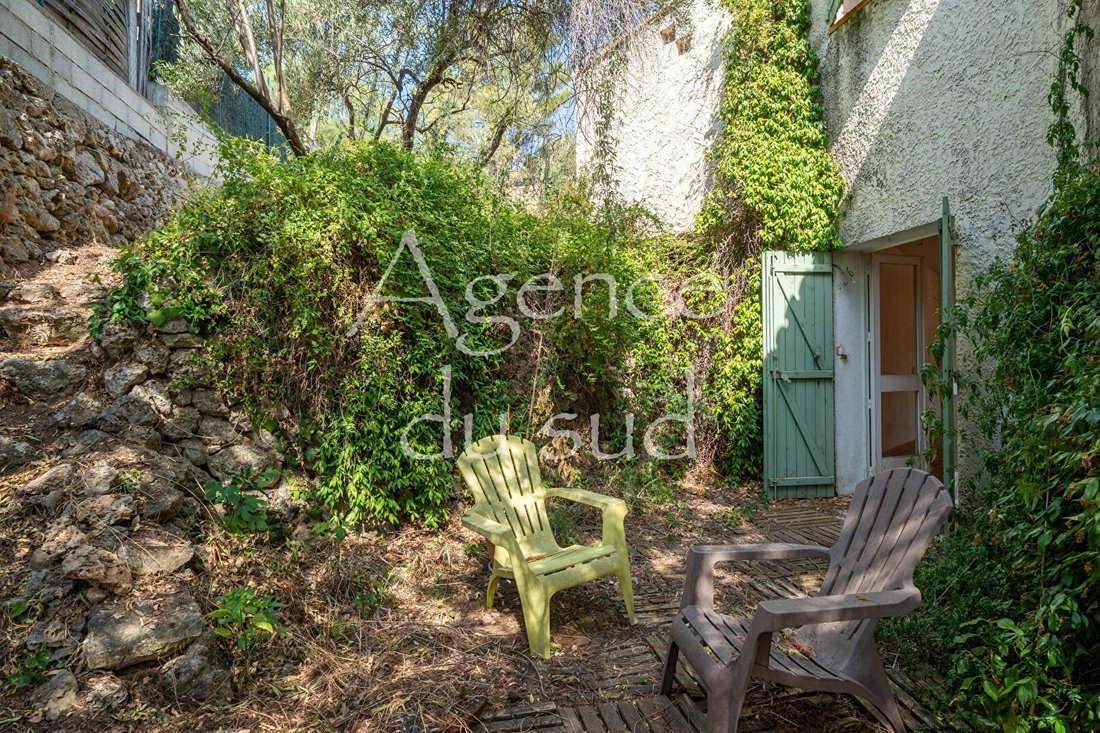 House in Centre et Abords, Roquevaire, France 2 - 18594858