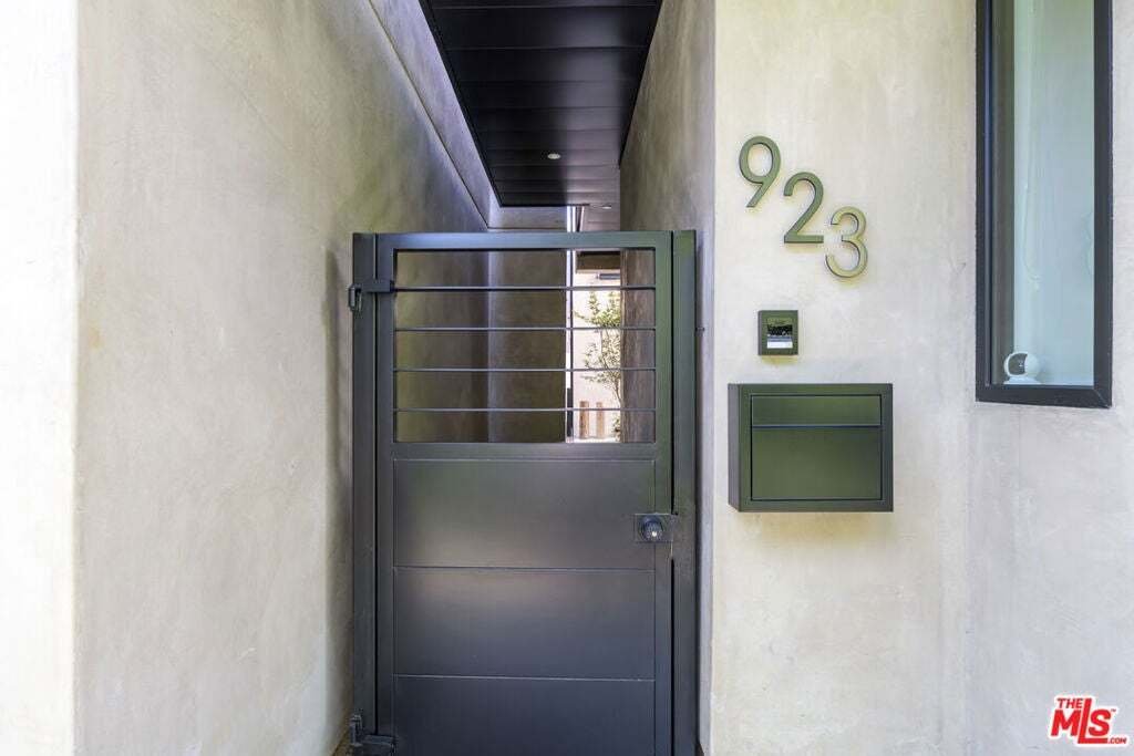 House in Los Angeles, California, United States 4 - 18594414