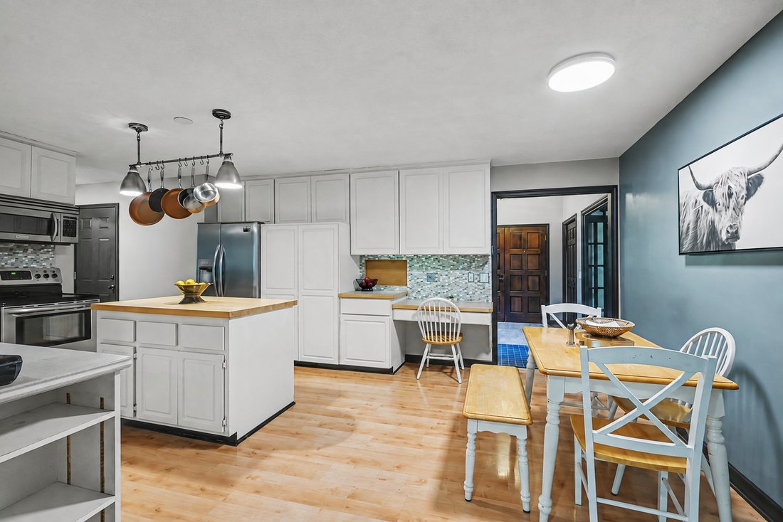 House in Minnetonka, Minnesota, United States 4 - 18594322
