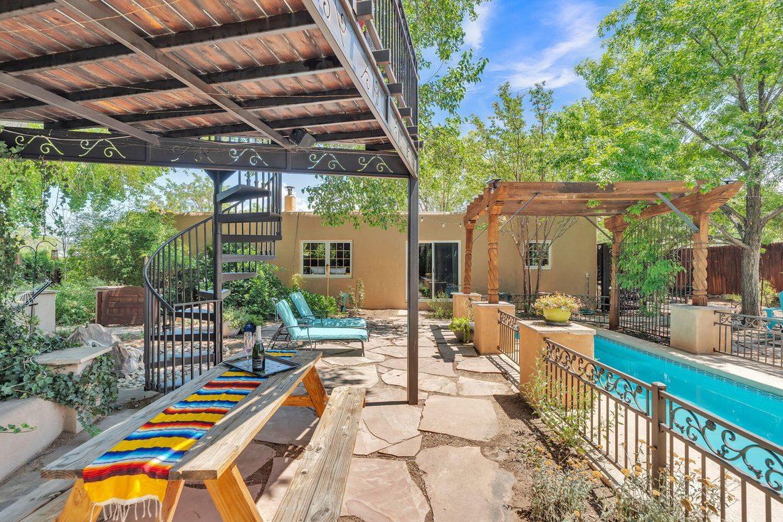House in Los Ranchos de Albuquerque, New Mexico, United States 4 - 18594116