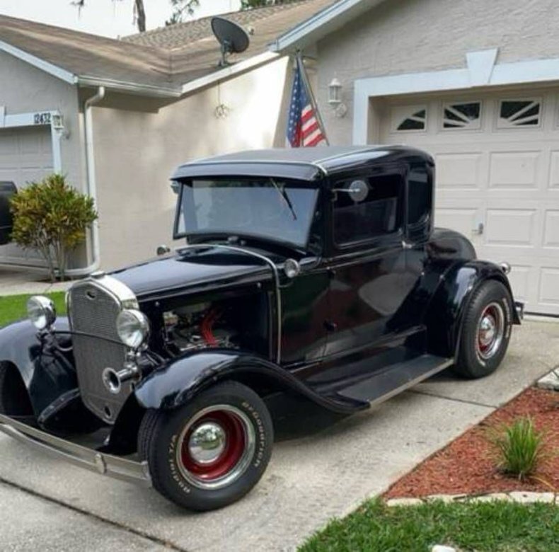 Coupe in Glendale, United States 1 - 18594725