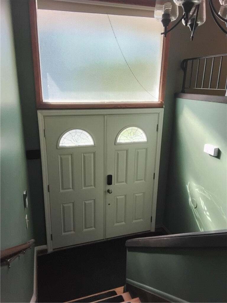 House in Warwick, Rhode Island, United States 3 - 18524072