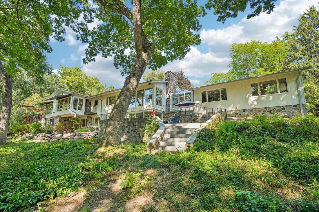 House in Nashotah, Wisconsin, United States 1 - 18594141