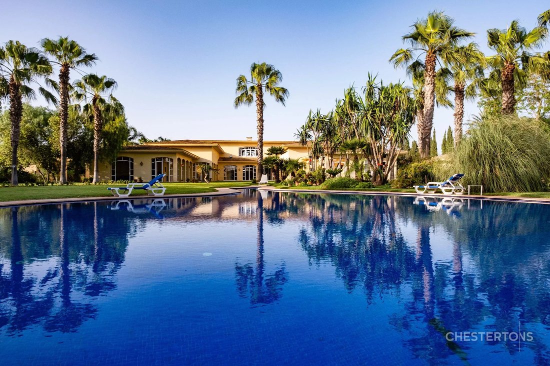 Villa in Bouskoura, Casablanca-Settat, Morocco 1 - 18594127