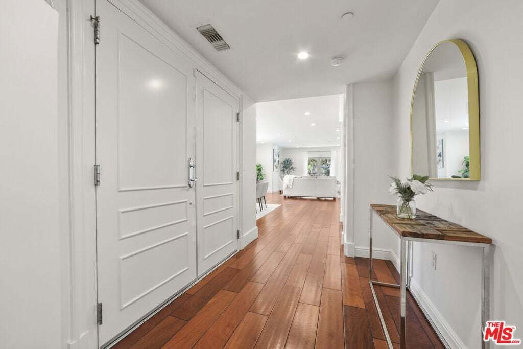 Condo in Los Angeles, California, United States 2 - 18594364