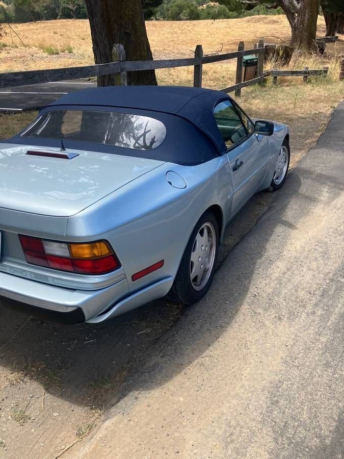 Cabriolet in Glendale, United States 3 - 18594689