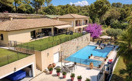 Villa in Fontmerle, Antibes, France 1