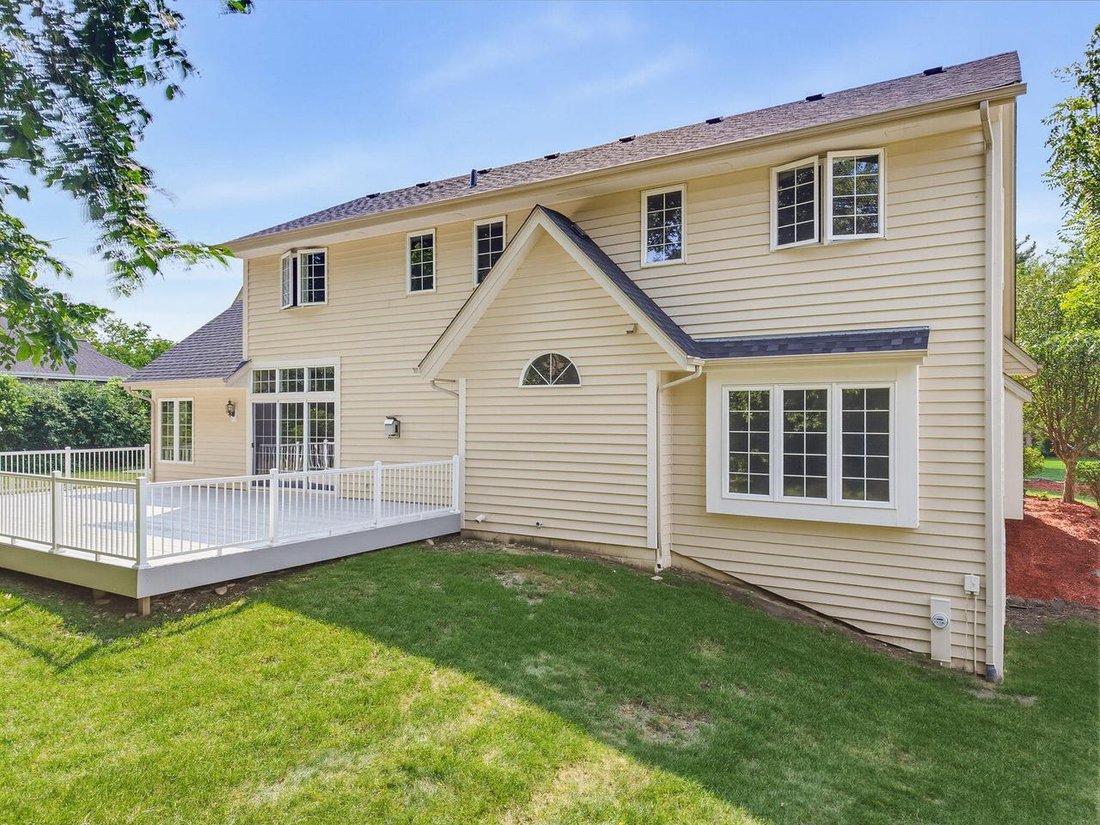 House in Brookfield, Wisconsin, United States 4 - 18571433