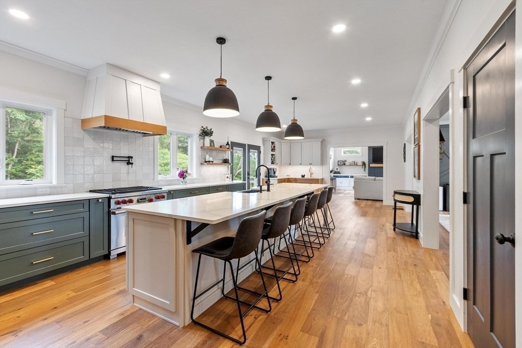 House in Leominster, Massachusetts, United States 4 - 18594373