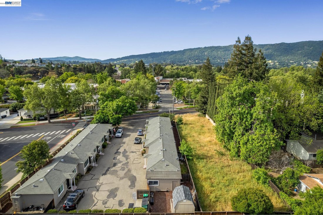 Pleasanton, California, United States 4 - 18594277