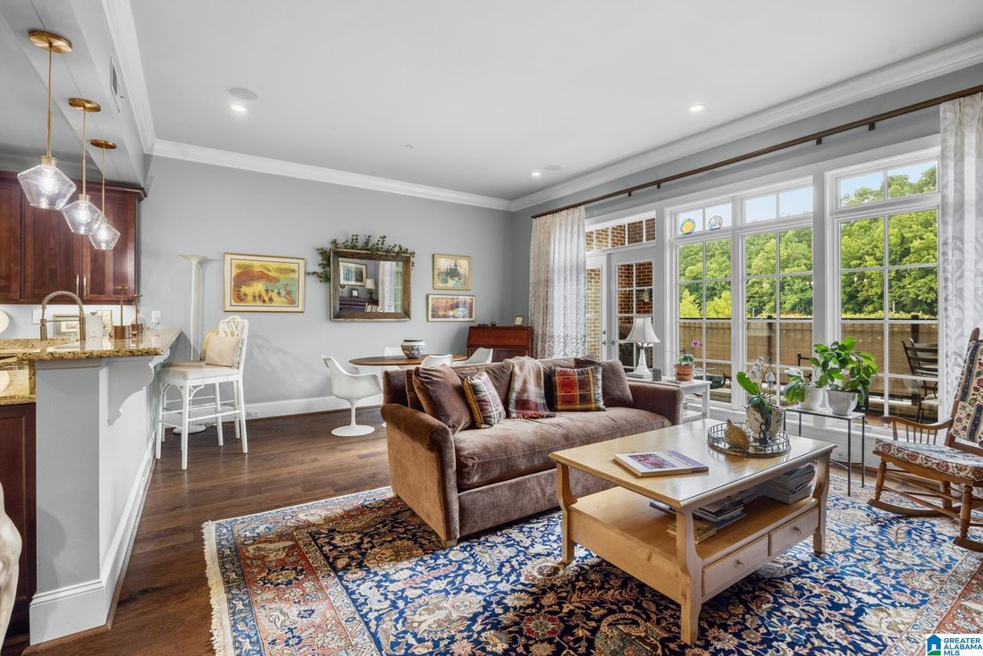Condo in Mountain Brook, Alabama, United States 4 - 18594471