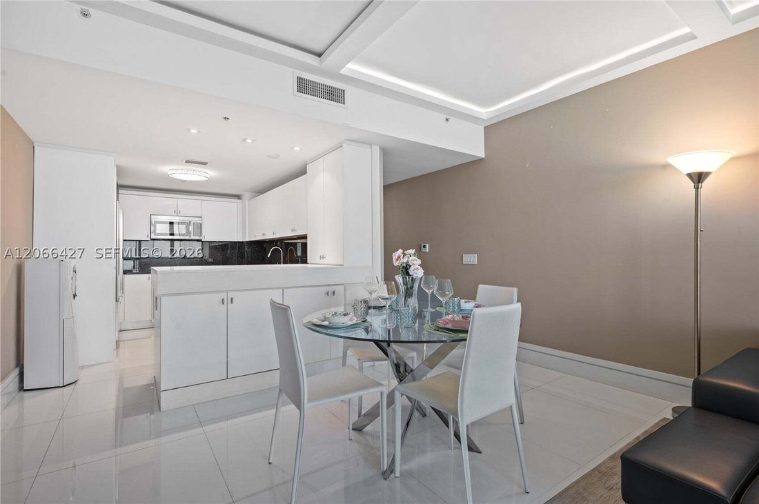 Condo in Miami Beach, Florida, United States 3 - 18594194