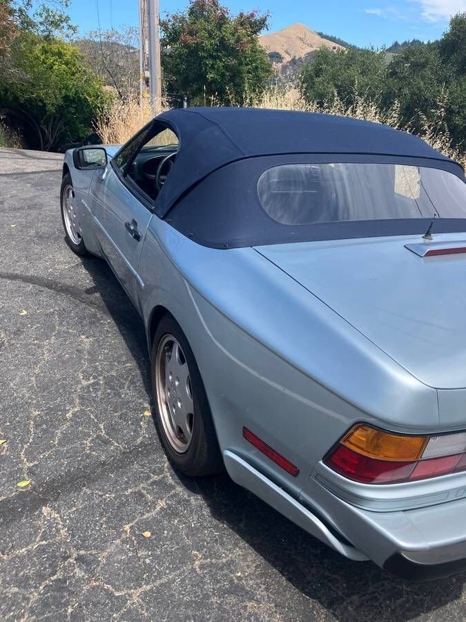 Cabriolet in Glendale, United States 4 - 18594689