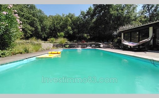 Villa en Neoules, Provenza-Alpes-Costa Azul, Francia 1
