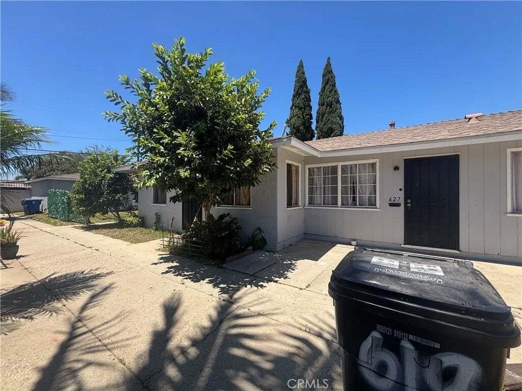 Los Angeles, California, United States 2 - 18595058