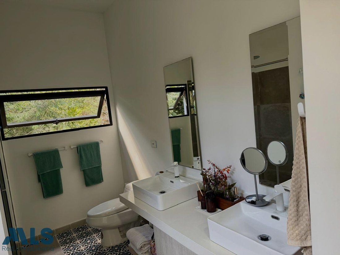 House in Envigado, Antioquia, Colombia 4 - 18595015