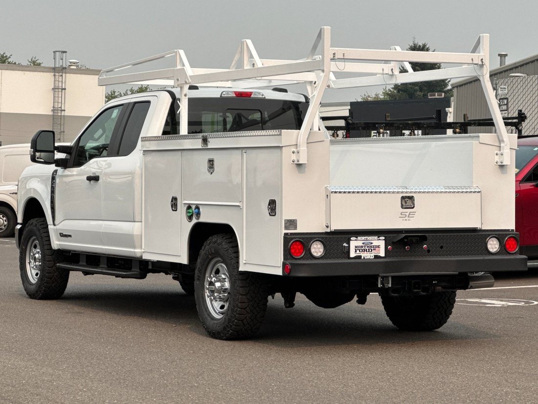 Pickup in Portland, OR, United States 4 - 16661930