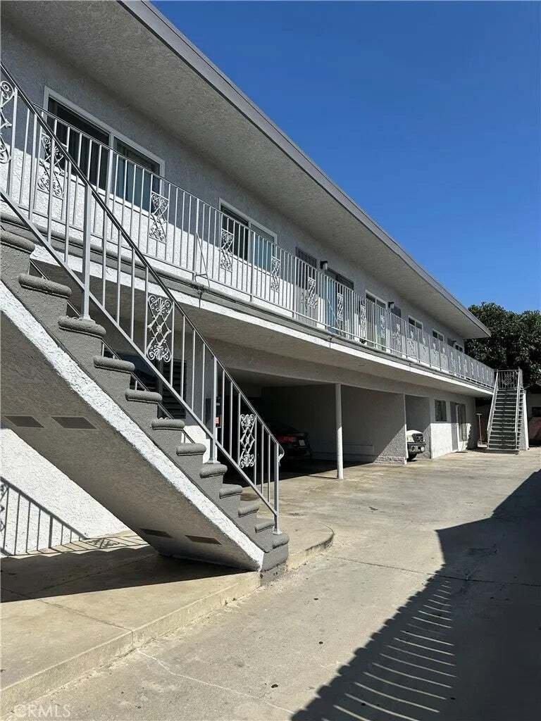 Bellflower, California, United States 2 - 18595043