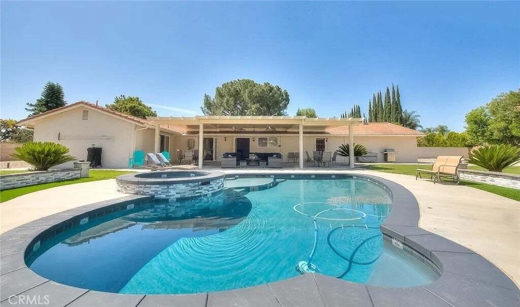 House in Chino, California, United States 4 - 18595007