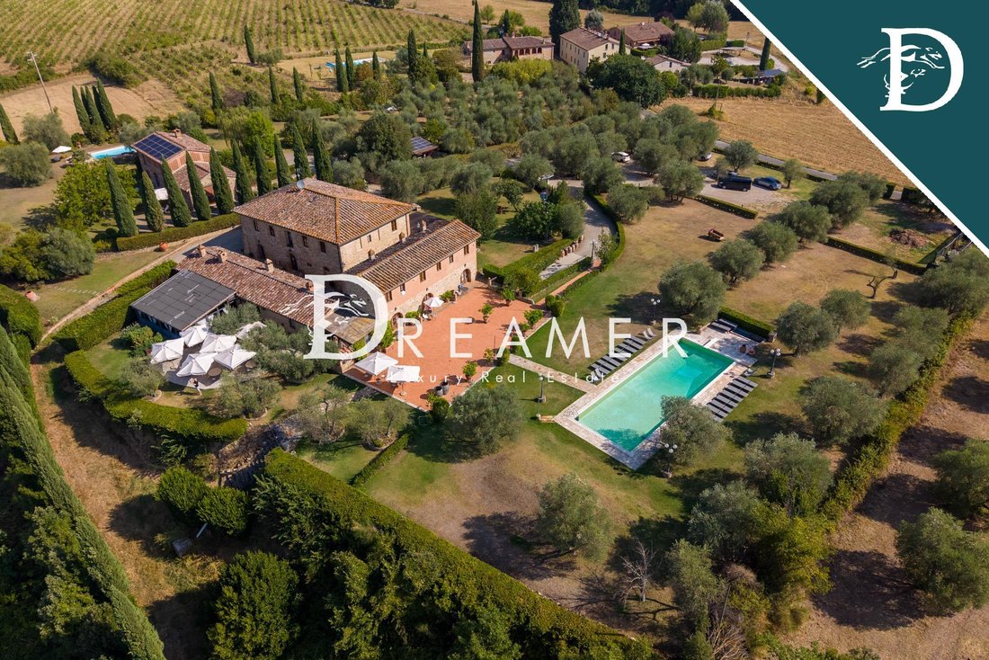 Farm Ranch in Castelnuovo Berardenga, Tuscany, Italy 5 - 18595431