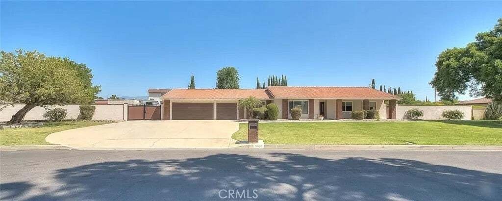 House in Chino, California, United States 1 - 18595007