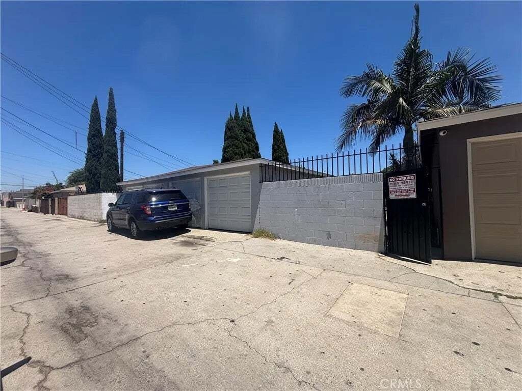 Los Angeles, California, United States 5 - 18595058