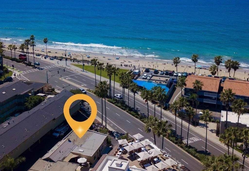 Carlsbad, California, United States 2 - 18595054