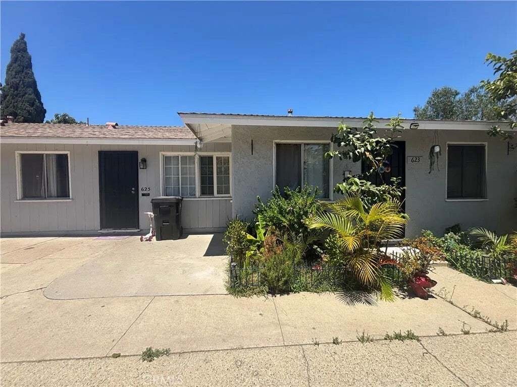 Los Angeles, California, United States 3 - 18595058