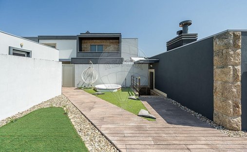 Villa en Louredo, Distrito de Oporto, Portugal 1