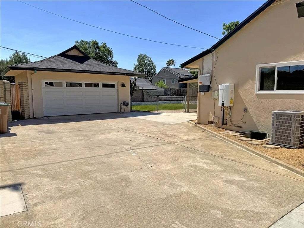 House in Claremont, California, United States 5 - 18446565