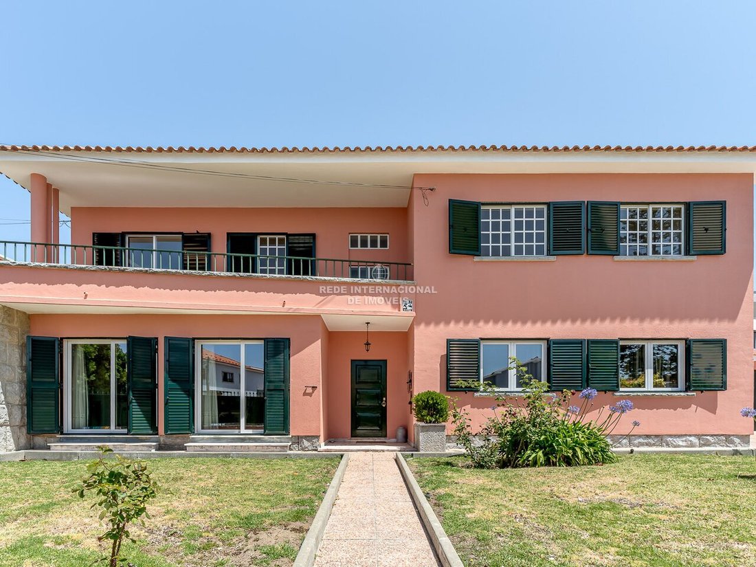 House in Carcavelos e Parede, Lisbon, Portugal 2 - 18163347