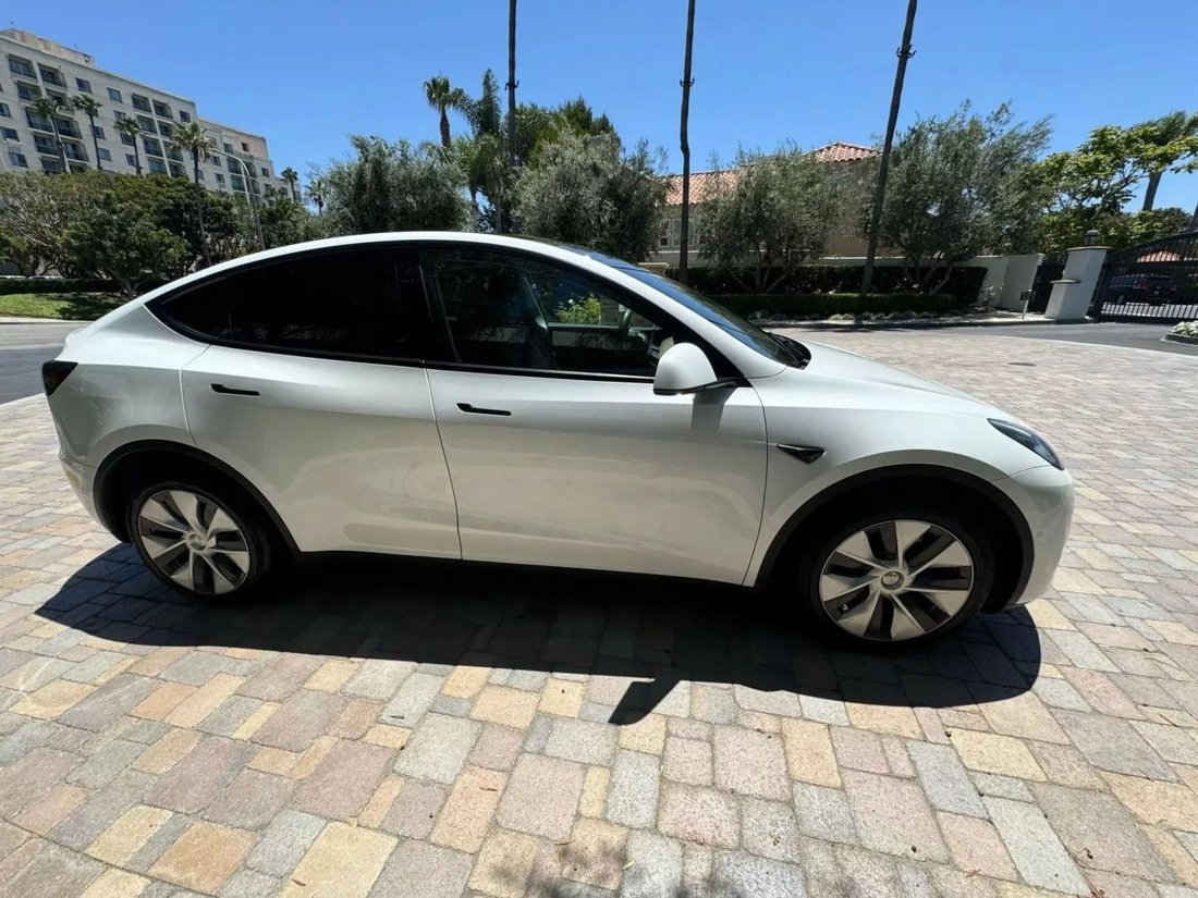 Suv in Riverside, CA, United States 4 - 18595160