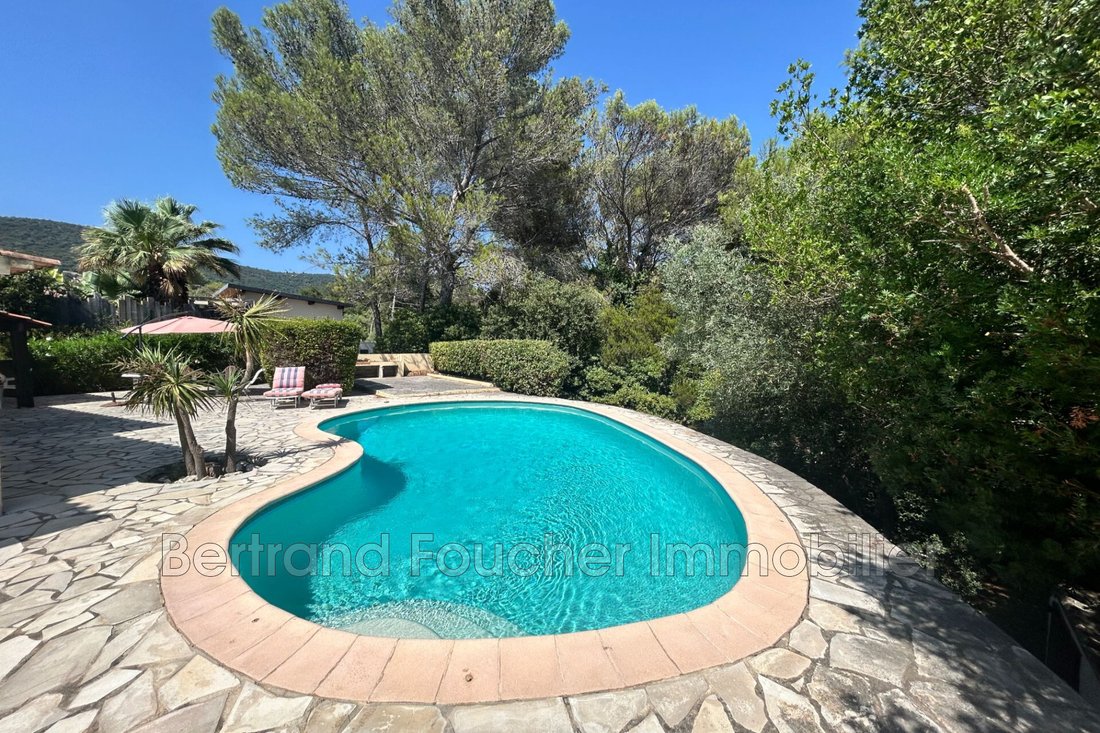 Villa in Nord, Cavalaire-sur-Mer, France 1 - 16400446