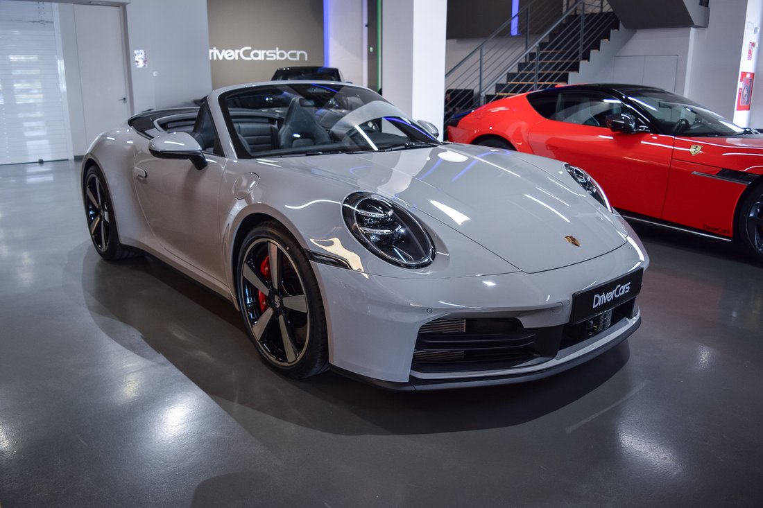 Cabriolet in Cardedeu, Spain 1 - 18595485