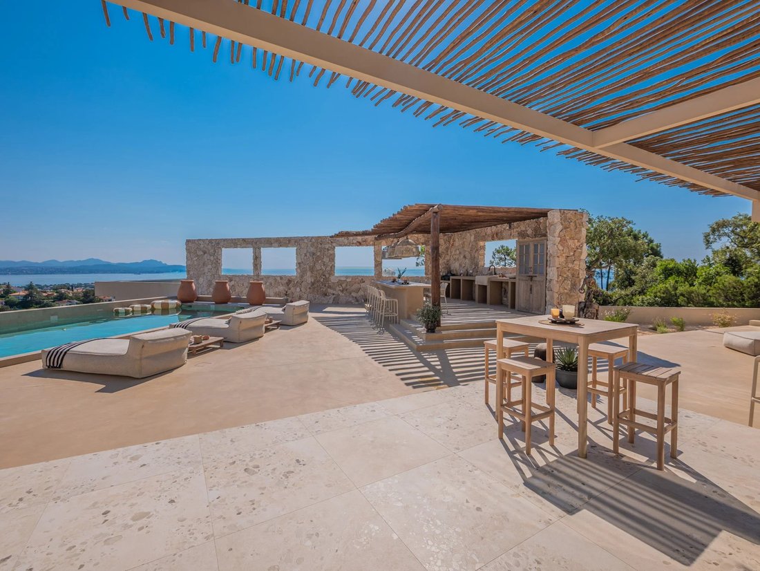 Villa in Frejus, Provence-Alpes-Côte d'Azur, France 3 - 18111371