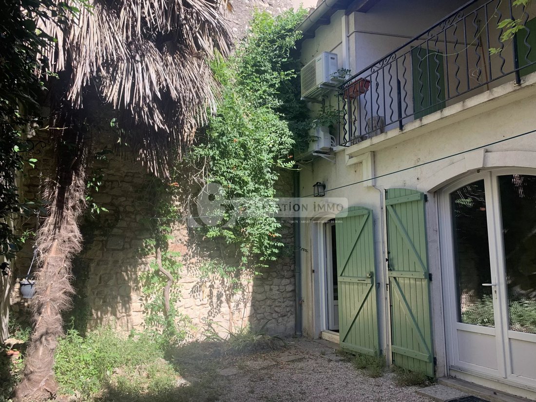 Townhouse in Arles, Provence-Alpes-Côte d'Azur, France 1 - 18595328