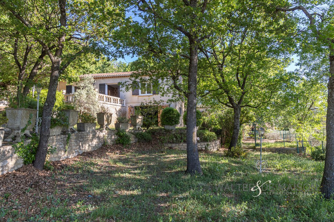 Villa in Gordes, Provence-Alpes-Côte d'Azur, France 5 - 18595749