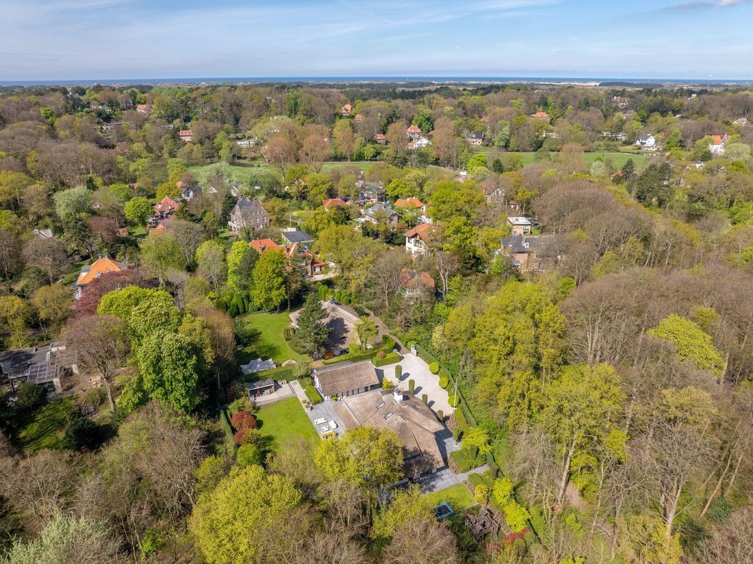 Villa in Bloemendaal, North Holland, Netherlands 2 - 18595462