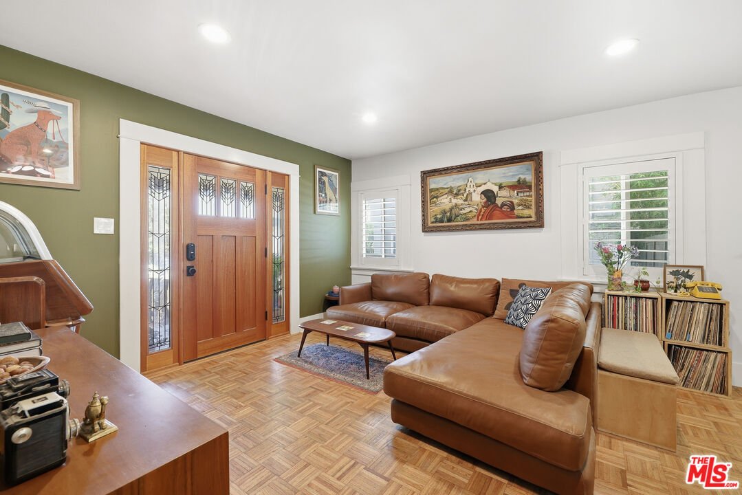 House in Signal Hill, California, United States 4 - 18595434