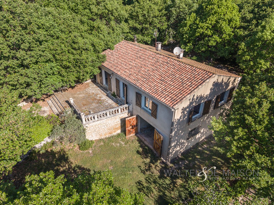 Villa in Gordes, Provence-Alpes-Côte d'Azur, France 3 - 18595749